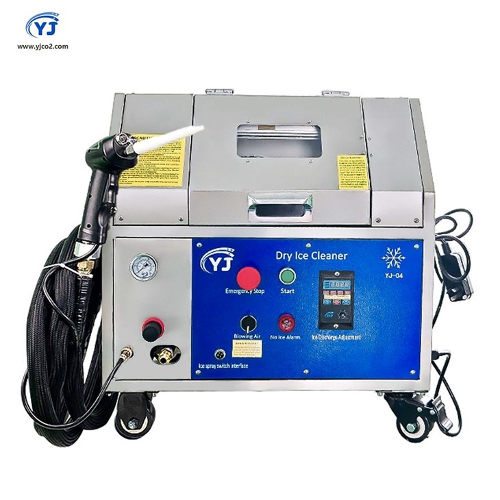 Machine industrielle de projection de glace carbonique